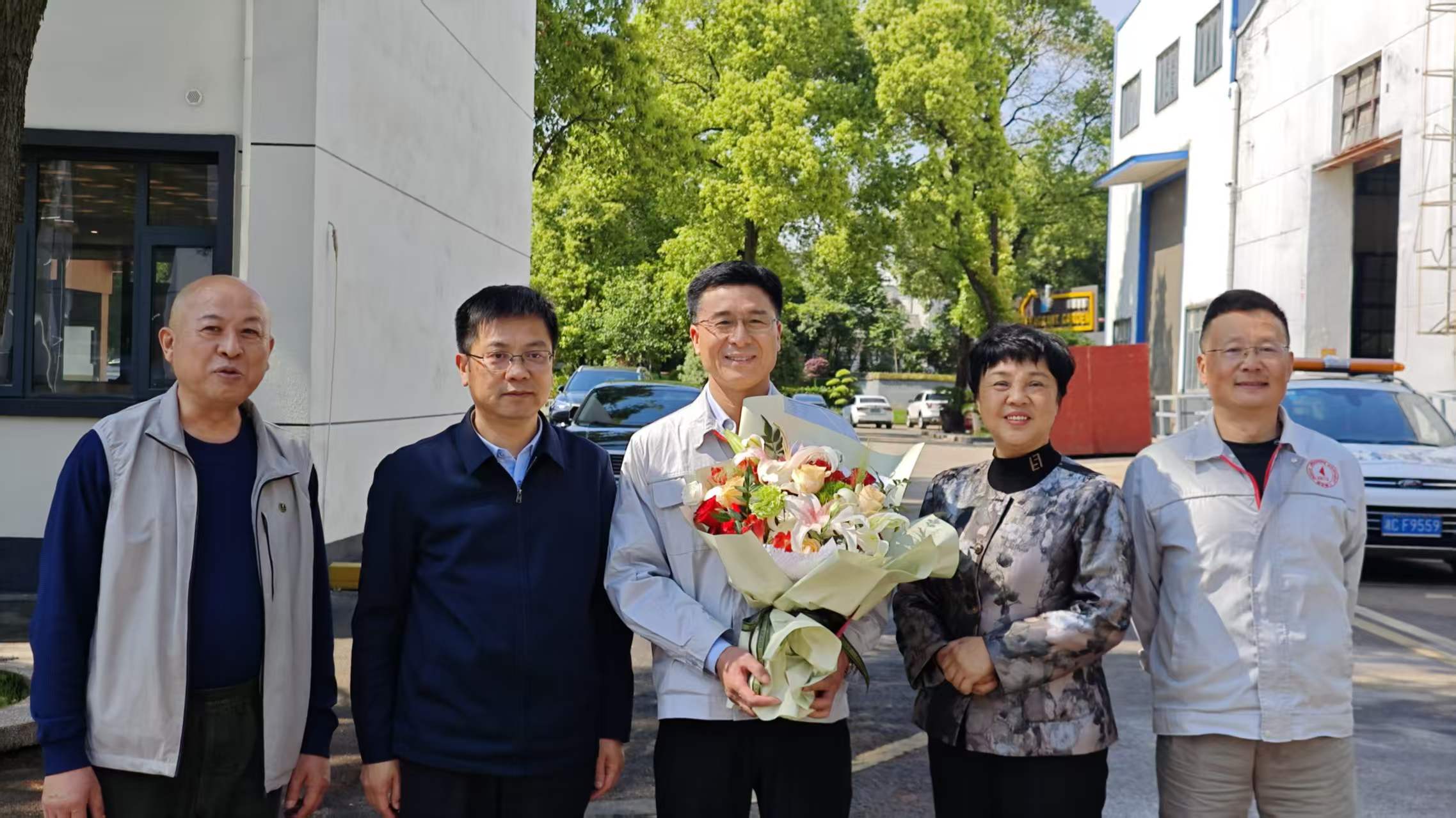 雨湖区区委书记陈小平一行走访乐鱼官方网页版-乐鱼（中国）公司